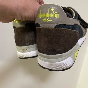 Gently used Diadora Heritage Trident 90 Suede